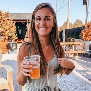 Meet your Posher, Laura